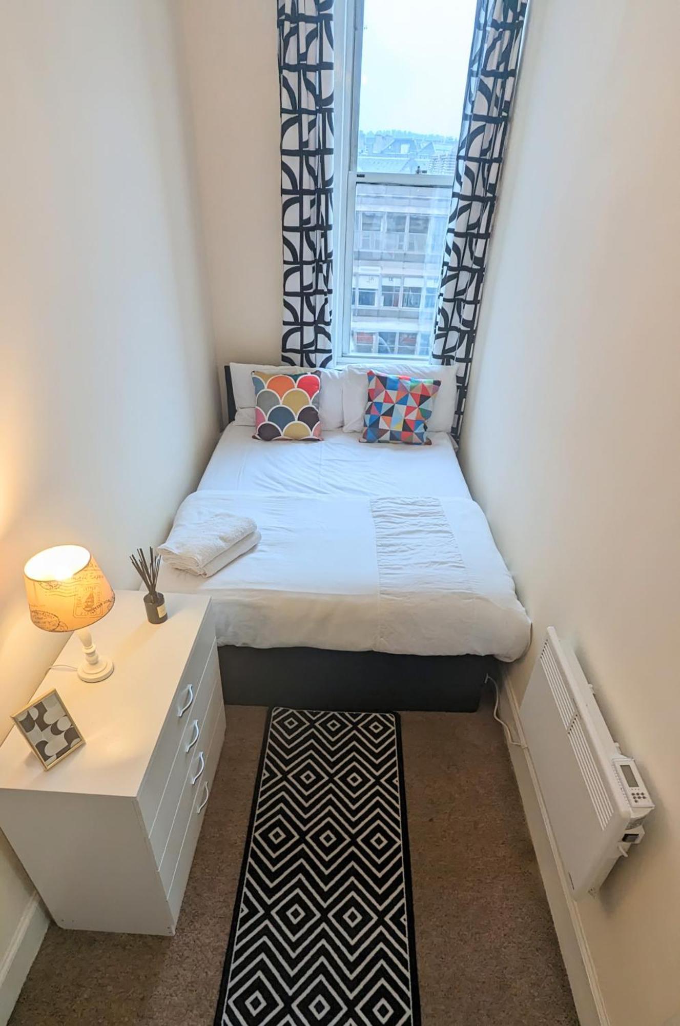 Edinburgh City Center Haymarket Double Room Ngoại thất bức ảnh
